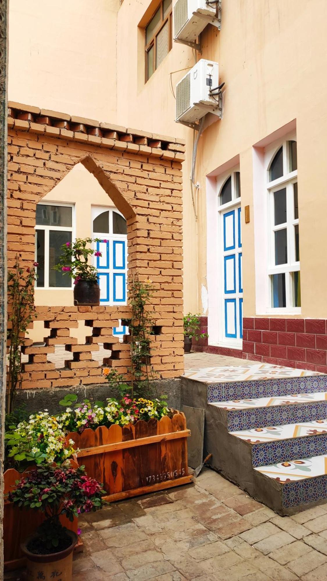 New Dap Hostel Turpan ภายนอก รูปภาพ
